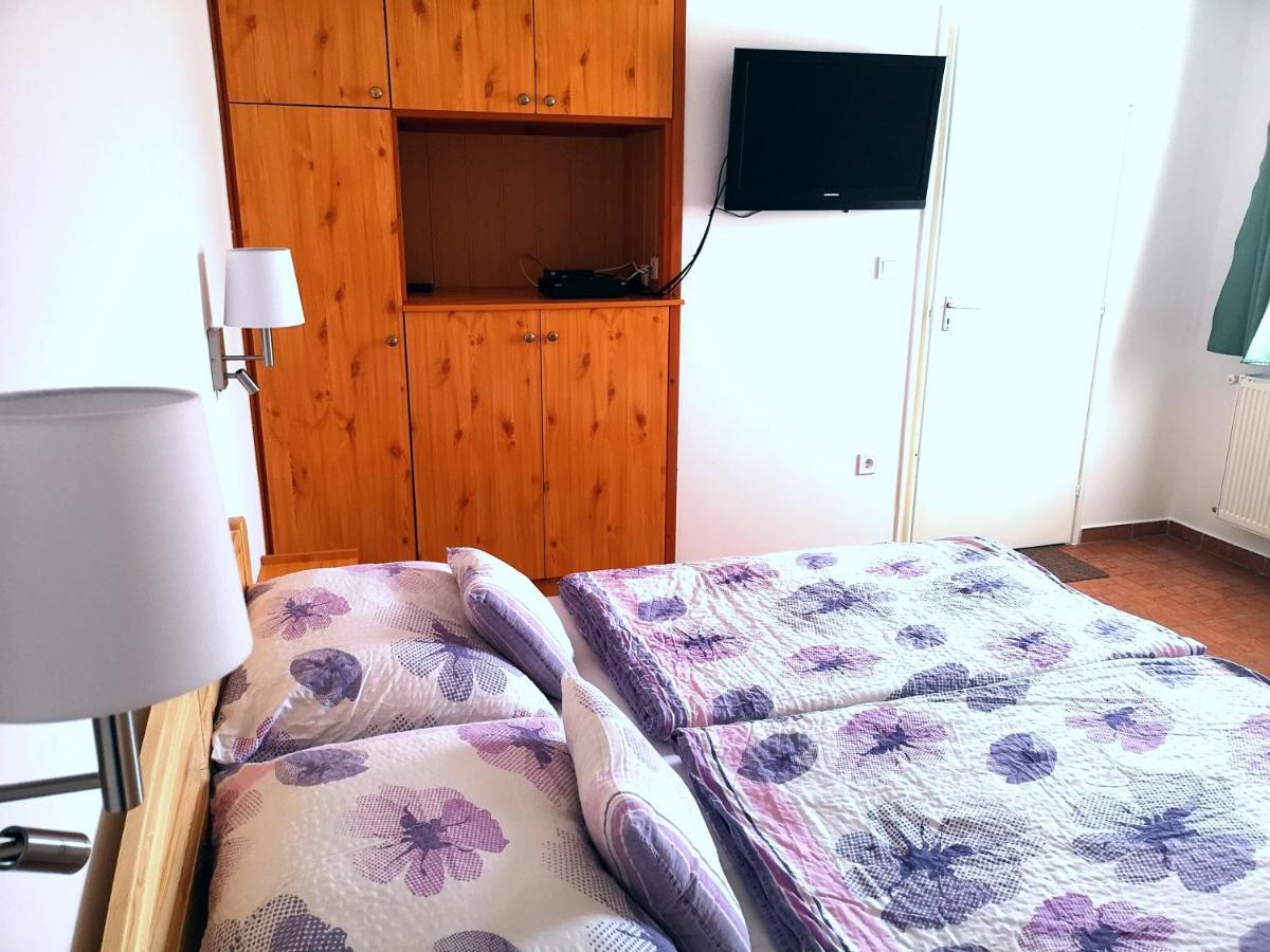 Apartman Kaszas Garden Мошонмадьяровар Экстерьер фото
