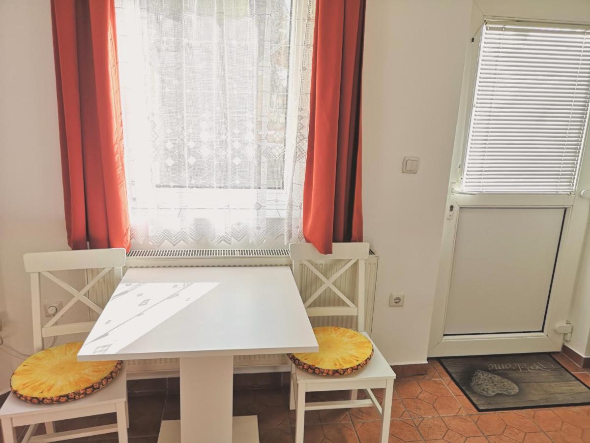 Apartman Kaszas Garden Мошонмадьяровар Экстерьер фото