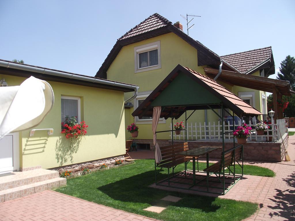 Apartman Kaszas Garden Мошонмадьяровар Экстерьер фото