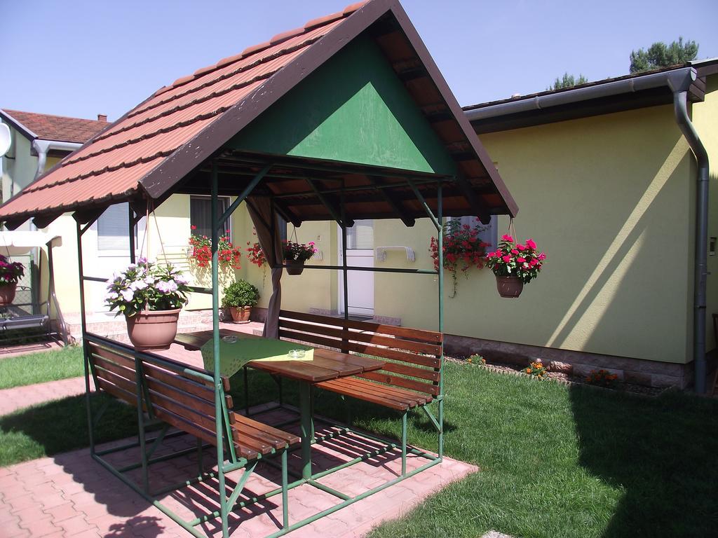 Apartman Kaszas Garden Мошонмадьяровар Экстерьер фото