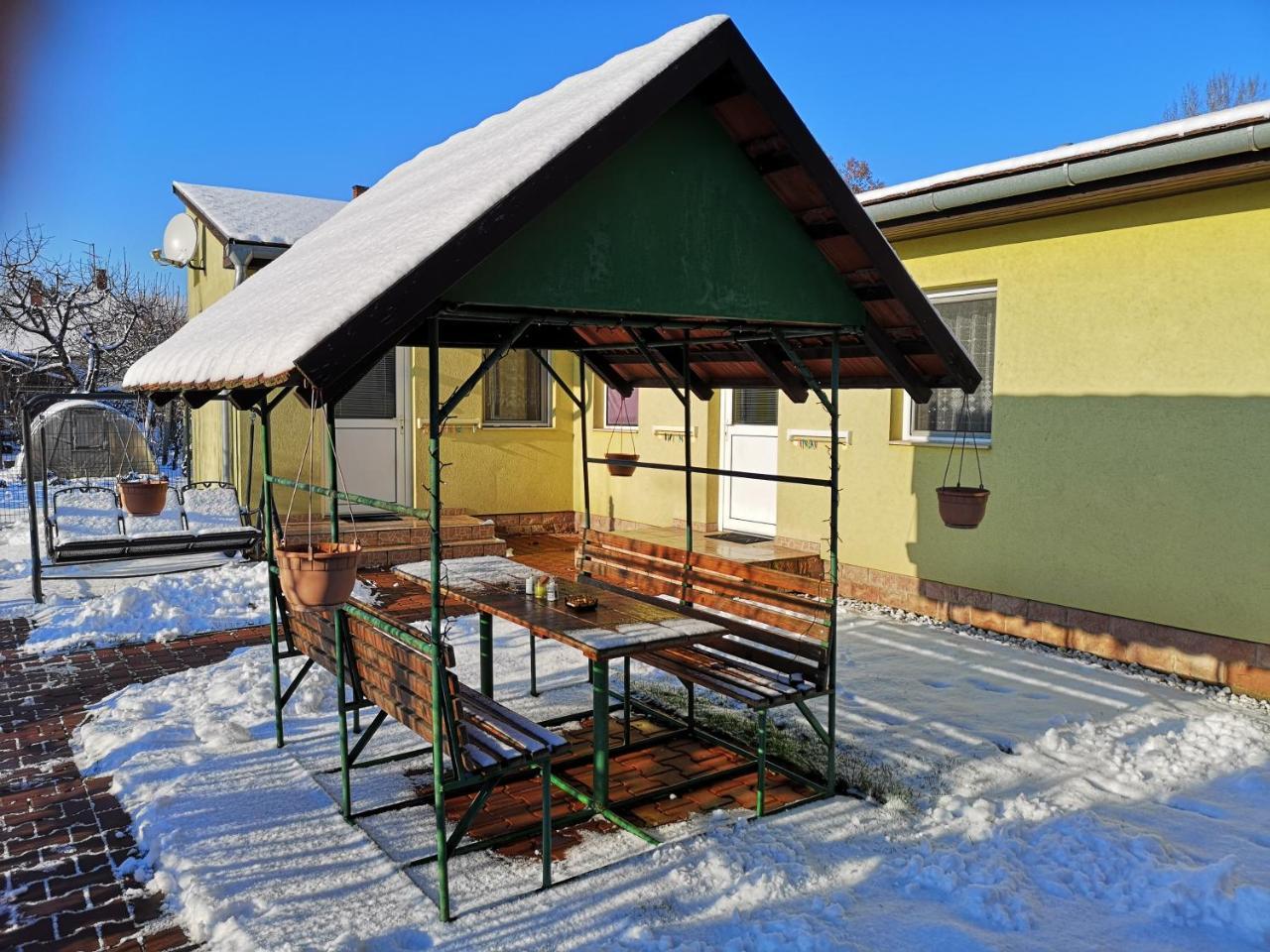 Apartman Kaszas Garden Мошонмадьяровар Экстерьер фото