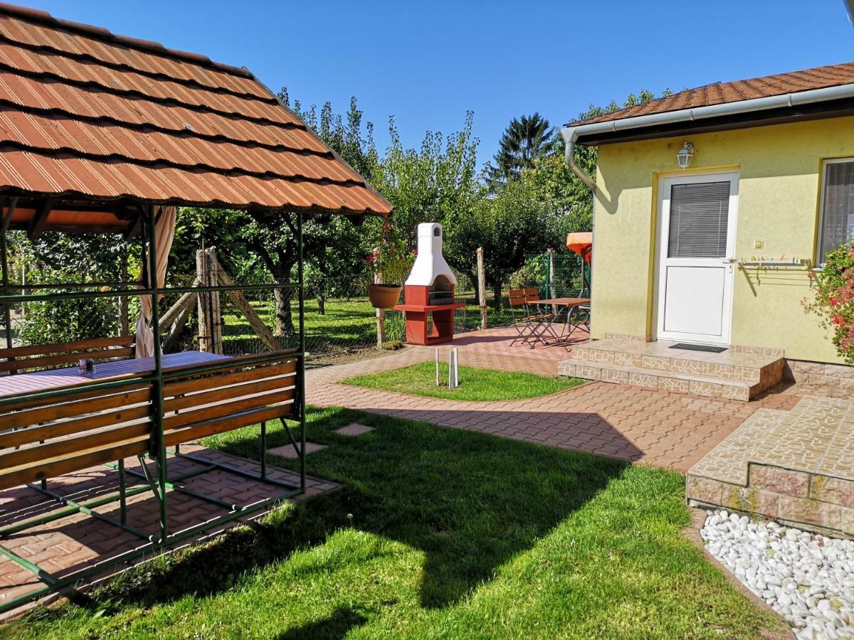 Apartman Kaszas Garden Мошонмадьяровар Экстерьер фото